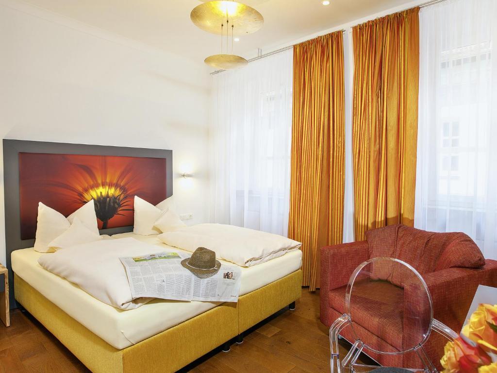 Hotel Muenchner Hof Und Blauer Turm Regensburg Room photo